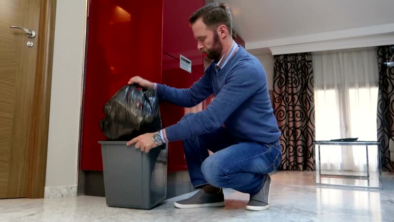 Property Management Cleanouts in Oakland, FL